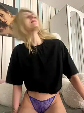 Liya my online show from December 18, 2025, 8:56 pm