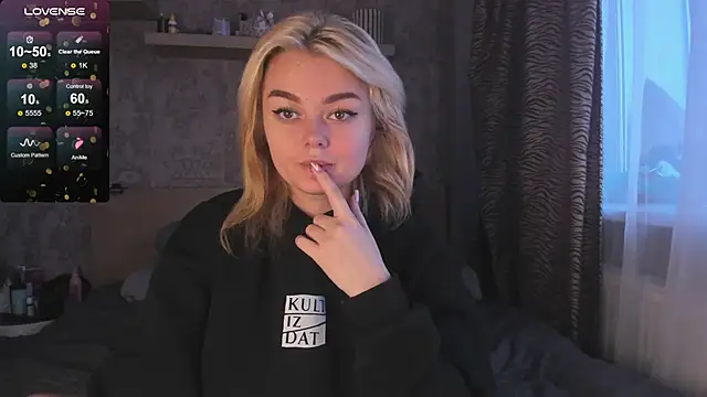 Snapshot of purebeautie13 chatting on January 30, 2025, 12:06 pm purebeautie13 online show from January 30, 2025, 12:06 pm