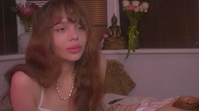 Snapshot of divinelights chatting on October 14, 2025, 10:20 pm divinelights online show from October 14, 2025, 10:20 pm