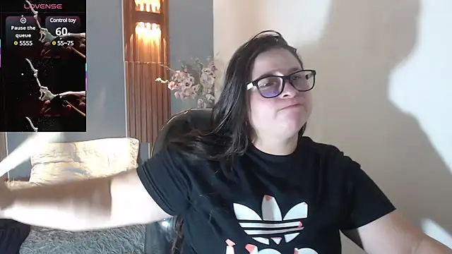 katty femdom online show from March 20, 2025, 12:43 pm