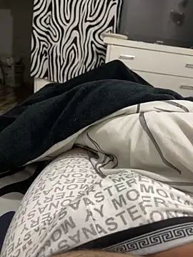 Snapshot of Cristian_099 chatting on February 2, 2026, 3:16 am Cristian 099 online show from February 2, 2026, 3:16 am