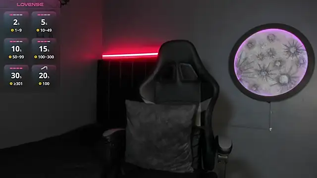 khriss brown online show from November 4, 2025, 9:29 pm