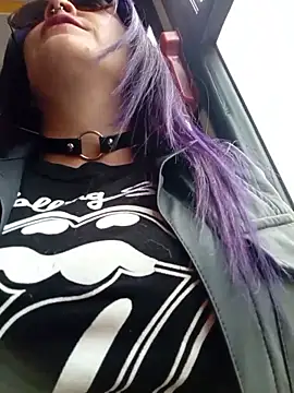 sophie banger online show from April 5, 2026, 6:47 pm