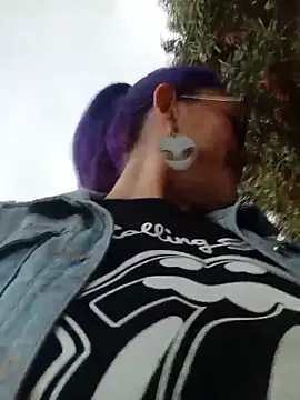 sophie banger online show from October 18, 2025, 9:17 pm