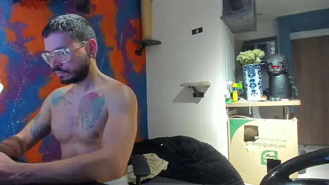 leondevereda online show from September 10, 2025, 12:42 am