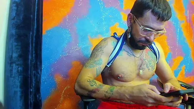 leondevereda online show from October 9, 2025, 11:05 pm