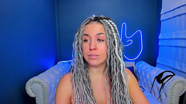 Snapshot of rock_n_roxy chatting on February 5, 2026, 1:12 am rock n roxy online show from February 5, 2026, 1:12 am