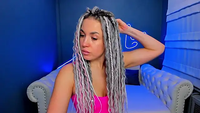 Snapshot of rock_n_roxy chatting on January 17, 2026, 1:20 am rock n roxy online show from January 17, 2026, 1:20 am