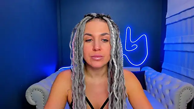 Snapshot of rock_n_roxy chatting on February 6, 2026, 1:23 am rock n roxy online show from February 6, 2026, 1:23 am