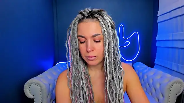 Snapshot of rock_n_roxy chatting on February 12, 2026, 1:27 am rock n roxy online show from February 12, 2026, 1:27 am