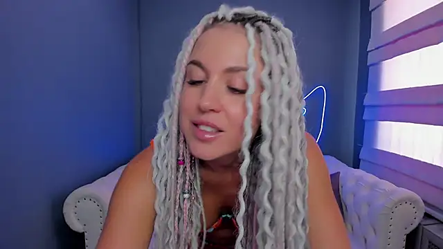 rock n roxy online show from March 10, 2025, 5:33 am