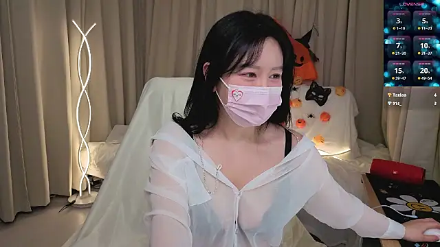 Snapshot of 2hyun chatting on October 28, 2025, 2:16 pm 2hyun online show from October 28, 2025, 2:16 pm