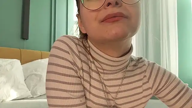 CassieCool online show from October 18, 2025, 12:40 pm