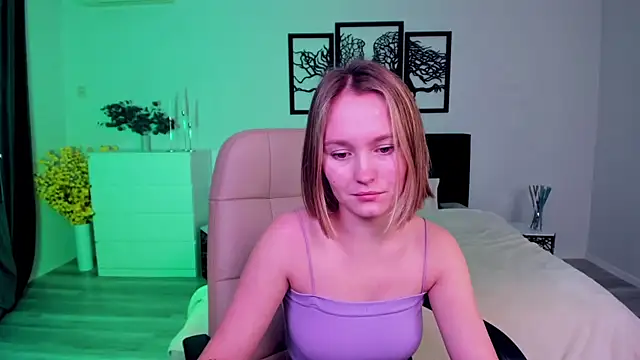 BritnieCute online show from January 29, 2025, 7:04 am