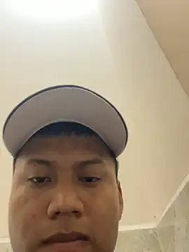 alejooxhot online show from June 18, 2026, 9:53 pm