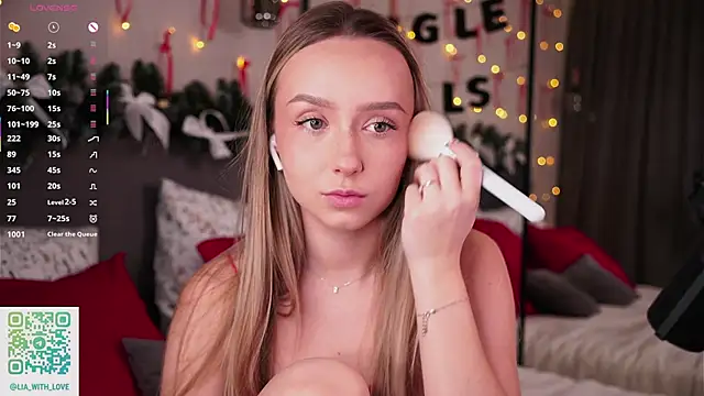 HollisBeckett online show from December 23, 2025, 1:05 am