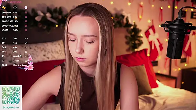 HollisBeckett online show from December 15, 2025, 2:28 am