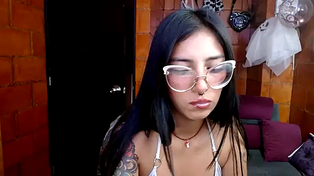 Snapshot of Raven__purple chatting on September 27, 2025, 5:52 pm Raven  purple online show from September 27, 2025, 5:52 pm