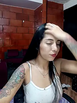 Snapshot of Raven__purple chatting on January 29, 2025, 4:26 am Raven  purple online show from January 29, 2025, 4:26 am