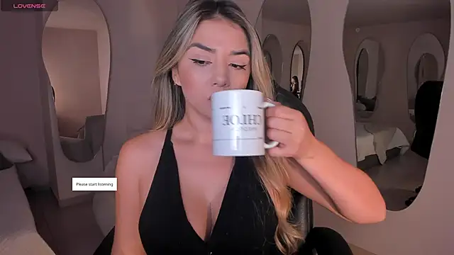 ChloePreston  online show from May 9, 2026, 11:13 am