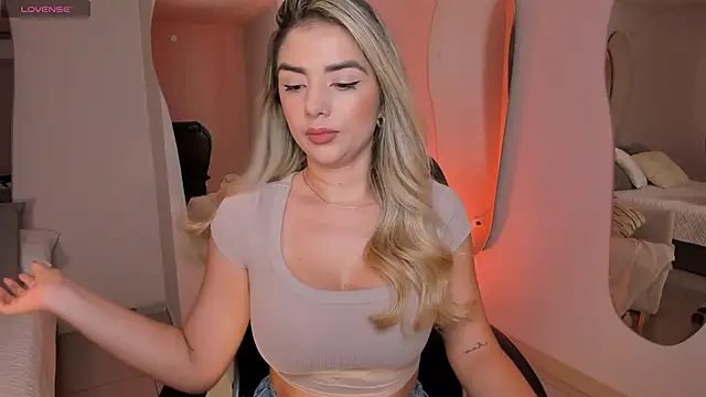 ChloePreston  online show from March 12, 2026, 10:52 am