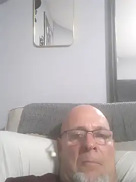 Snapshot of dickinyouto chatting on June 25, 2026, 5:40 pm dickinyouto online show from June 25, 2026, 5:40 pm
