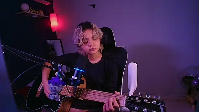 Snapshot of marlena3312 chatting on February 5, 2026, 1:51 pm marlena3312 online show from February 5, 2026, 1:51 pm