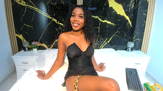 CarlieLyn online show from December 17, 2025, 7:30 pm