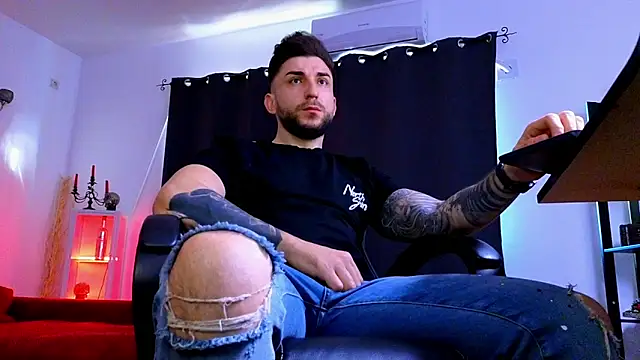 Snapshot of MightyAaron66 chatting on April 8, 2026, 4:58 am MightyAaron66 online show from April 8, 2026, 4:58 am