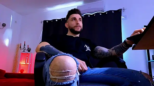 Snapshot of MightyAaron66 chatting on April 9, 2026, 5:09 am MightyAaron66 online show from April 9, 2026, 5:09 am