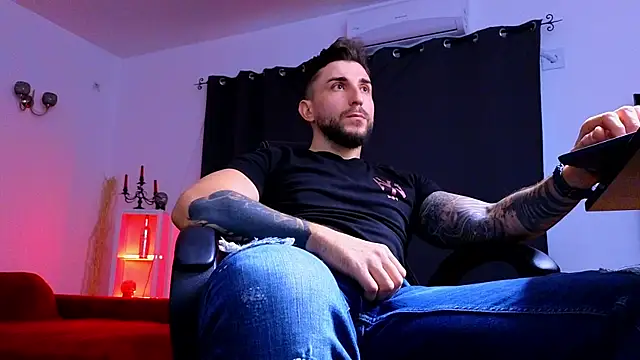 MightyAaron66 online show from October 2, 2025, 2:42 pm