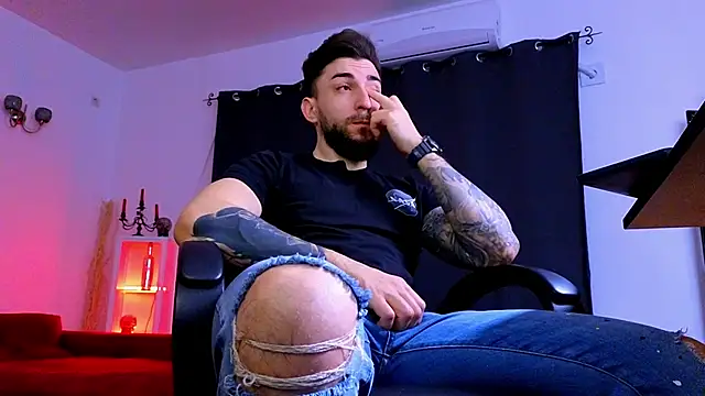 Snapshot of MightyAaron66 chatting on March 9, 2026, 3:54 am MightyAaron66 online show from March 9, 2026, 3:54 am