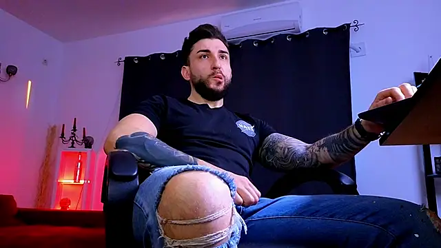 Snapshot of MightyAaron66 chatting on March 10, 2026, 4:38 am MightyAaron66 online show from March 10, 2026, 4:38 am