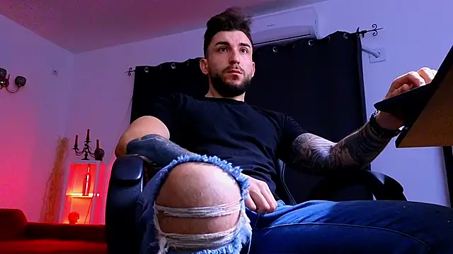 MightyAaron66 online show from January 6, 2026, 3:32 am