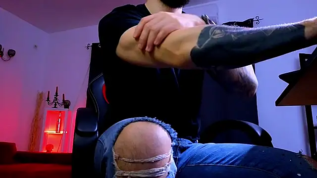 Snapshot of MightyAaron66 chatting on March 16, 2026, 3:47 am MightyAaron66 online show from March 16, 2026, 3:47 am