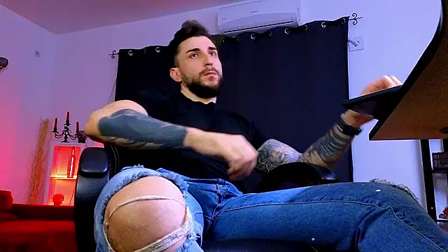 Snapshot of MightyAaron66 chatting on March 3, 2026, 4:47 pm MightyAaron66 online show from March 3, 2026, 4:47 pm