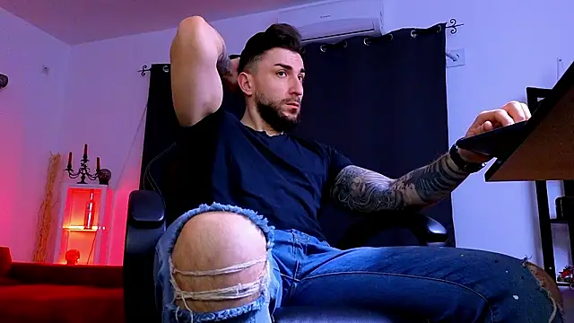 Snapshot of MightyAaron66 chatting on March 17, 2026, 3:42 am MightyAaron66 online show from March 17, 2026, 3:42 am