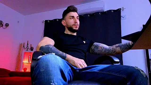 Snapshot of MightyAaron66 chatting on April 2, 2026, 2:30 am MightyAaron66 online show from April 2, 2026, 2:30 am