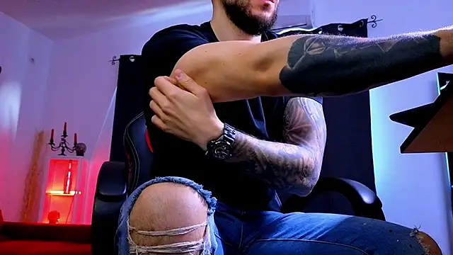 Snapshot of MightyAaron66 chatting on March 16, 2026, 5:44 am MightyAaron66 online show from March 16, 2026, 5:44 am