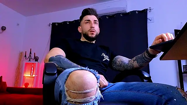 Snapshot of MightyAaron66 chatting on March 13, 2026, 3:33 am MightyAaron66 online show from March 13, 2026, 3:33 am