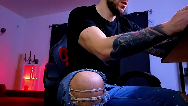 Snapshot of MightyAaron66 chatting on March 11, 2026, 3:44 am MightyAaron66 online show from March 11, 2026, 3:44 am