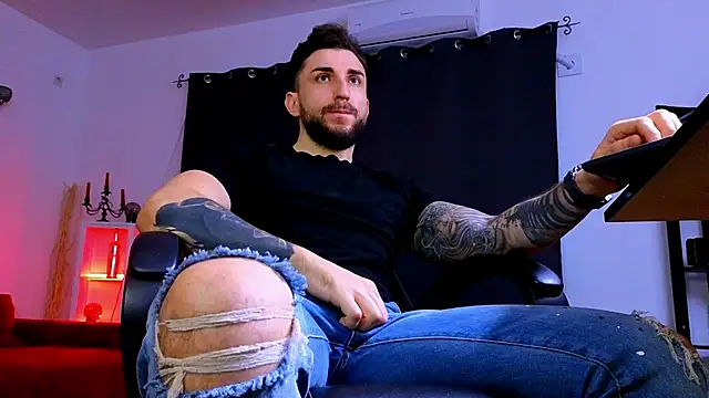 Snapshot of MightyAaron66 chatting on February 13, 2026, 3:23 pm MightyAaron66 online show from February 13, 2026, 3:23 pm