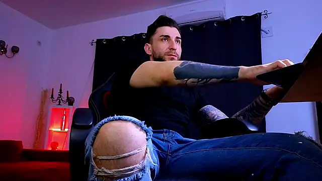 Snapshot of MightyAaron66 chatting on March 5, 2026, 2:30 am MightyAaron66 online show from March 5, 2026, 2:30 am