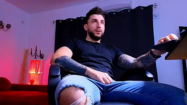 MightyAaron66 online show from October 23, 2025, 5:06 am