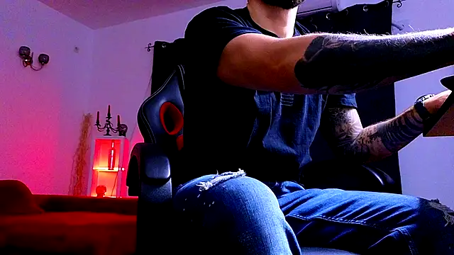 MightyAaron66 online show from September 27, 2025, 1:34 am