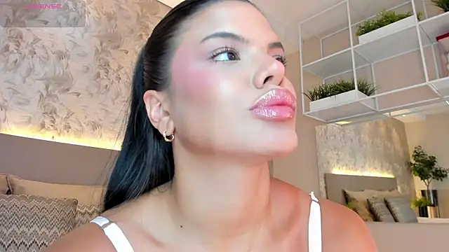 Snapshot of JadaKai chatting on April 21, 2026, 12:12 am JadaKai online show from April 21, 2026, 12:12 am