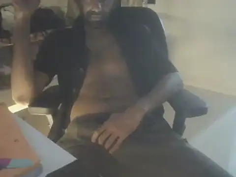 Snapshot of dominanthubby chatting on December 8, 2024, 3:56 pm dominanthubby online show from December 8, 2024, 3:56 pm