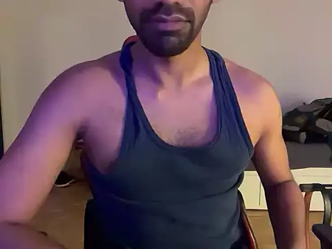 Snapshot of dominanthubby chatting on June 16, 2026, 10:32 pm dominanthubby online show from June 16, 2026, 10:32 pm