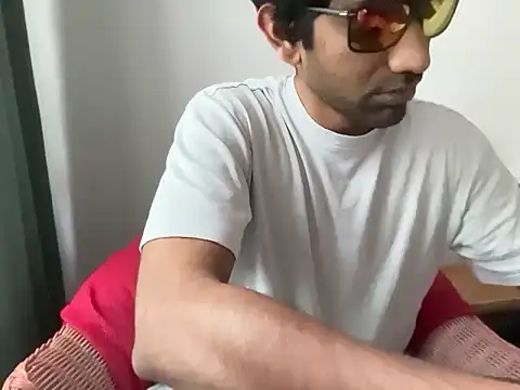 dominanthubby online show from June 9, 2026, 7:31 am