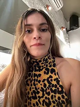 cuteluci  online show from October 11, 2025, 10:44 pm